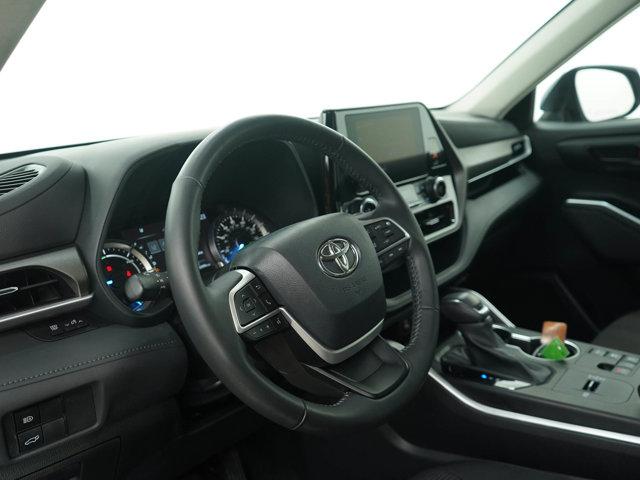 used 2023 Toyota Highlander Hybrid car, priced at $39,599