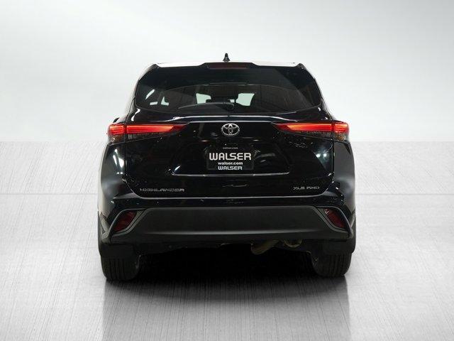 used 2021 Toyota Highlander car, priced at $29,998