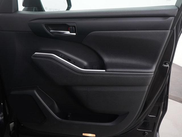 used 2021 Toyota Highlander car, priced at $29,998