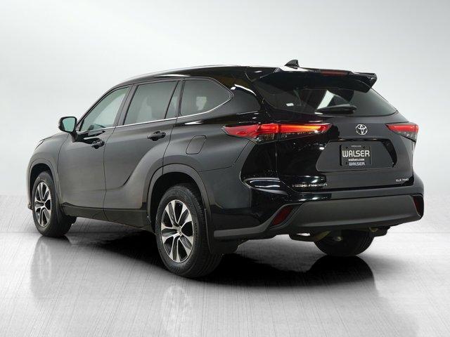 used 2021 Toyota Highlander car, priced at $29,998