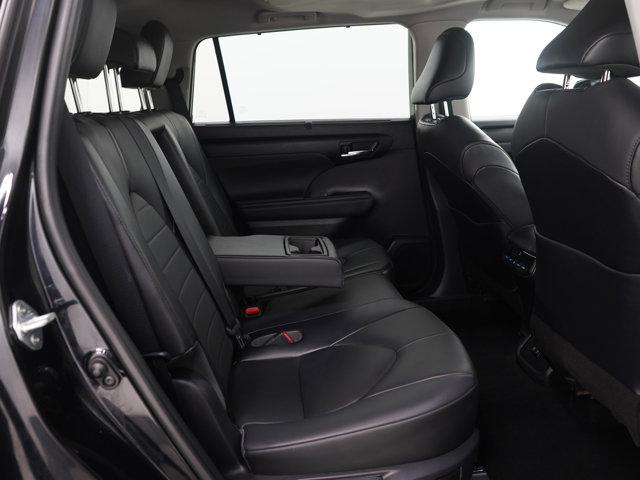 used 2021 Toyota Highlander car, priced at $29,998