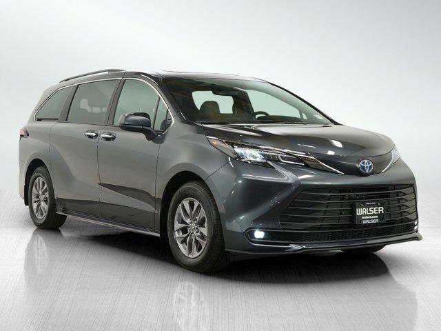 used 2025 Toyota Sienna car, priced at $53,998