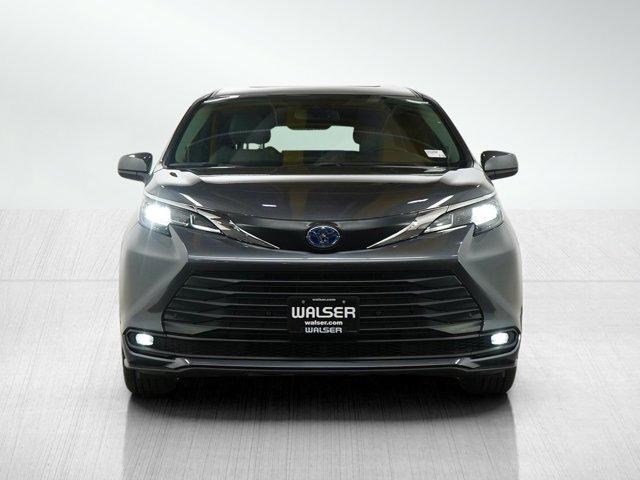used 2025 Toyota Sienna car, priced at $53,998