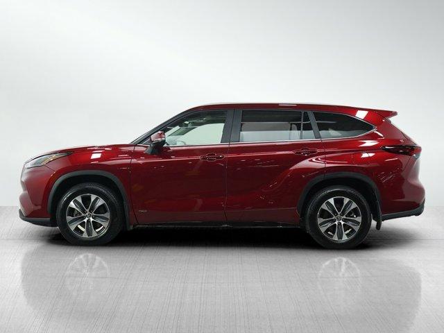 used 2025 Toyota Highlander Hybrid car, priced at $49,998