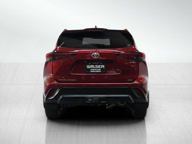 used 2025 Toyota Highlander Hybrid car, priced at $49,998