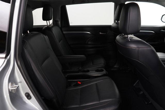 used 2019 Toyota Highlander car, priced at $29,998
