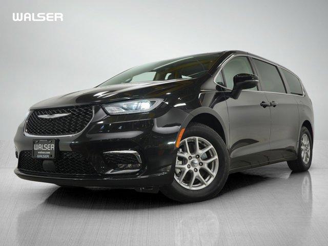 used 2023 Chrysler Pacifica car, priced at $27,799