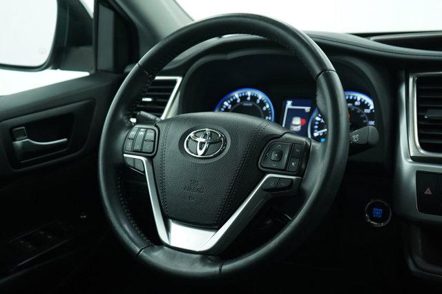 used 2019 Toyota Highlander car, priced at $30,998