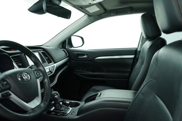 used 2019 Toyota Highlander car, priced at $30,998
