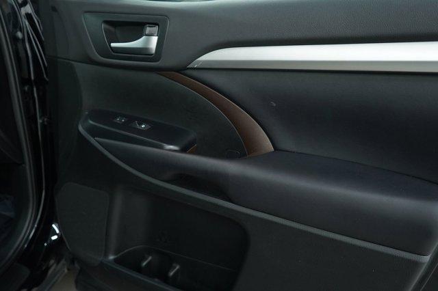 used 2019 Toyota Highlander car, priced at $30,998
