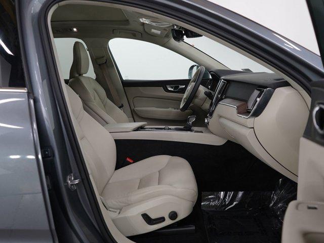 used 2021 Volvo XC60 car, priced at $27,998