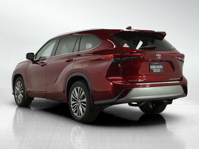 used 2021 Toyota Highlander car, priced at $39,599