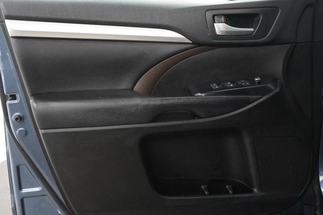 used 2017 Toyota Highlander car, priced at $21,499