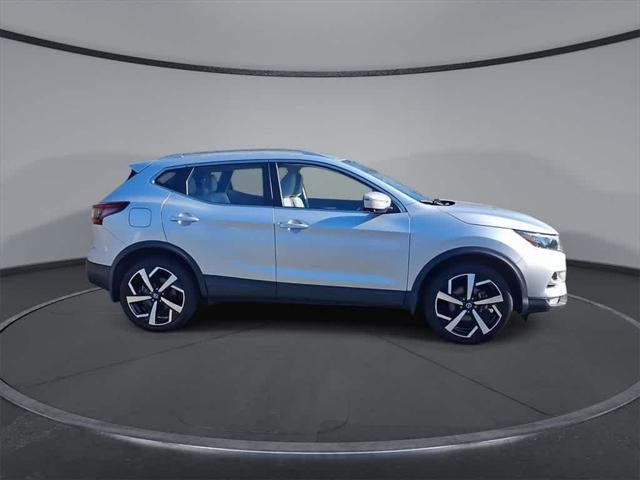 used 2021 Nissan Rogue Sport car, priced at $18,747