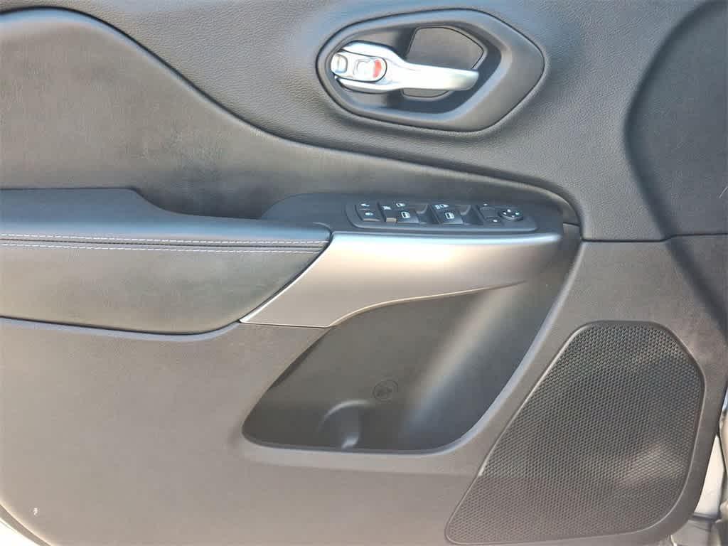 used 2020 Jeep Cherokee car, priced at $14,350