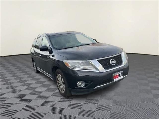 used 2016 Nissan Pathfinder car, priced at $13,995