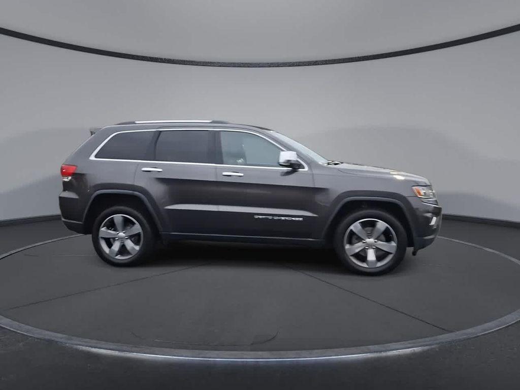 used 2016 Jeep Grand Cherokee car, priced at $12,995