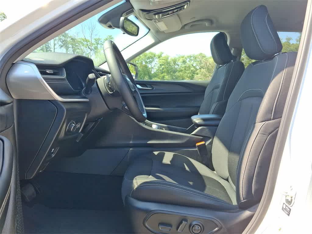 used 2023 Jeep Grand Cherokee L car, priced at $20,200