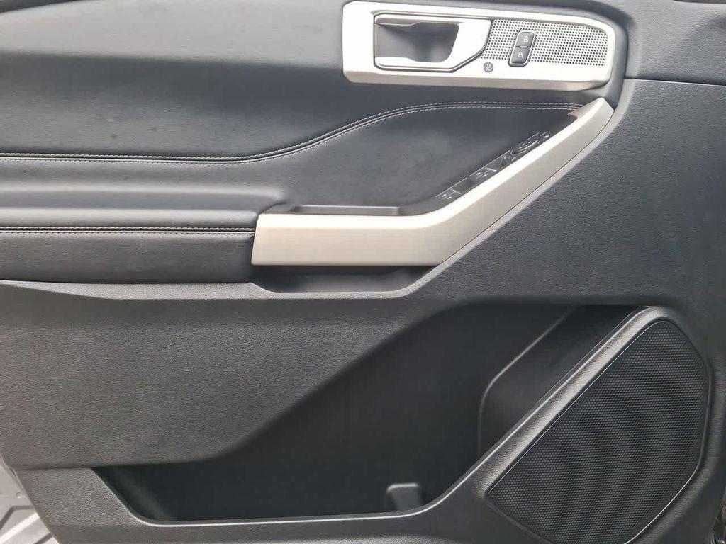 used 2022 Ford Explorer car, priced at $25,995