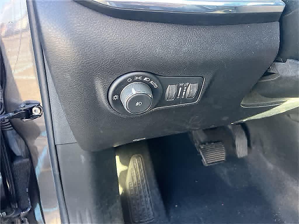 used 2022 Jeep Compass car, priced at $21,888