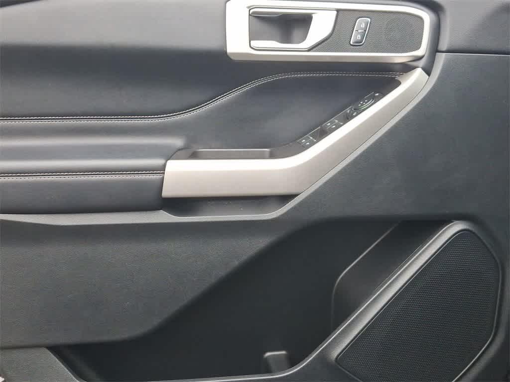 used 2022 Ford Explorer car, priced at $28,218