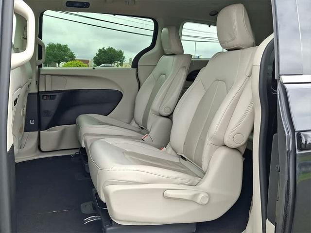 used 2021 Chrysler Pacifica Hybrid car, priced at $22,325