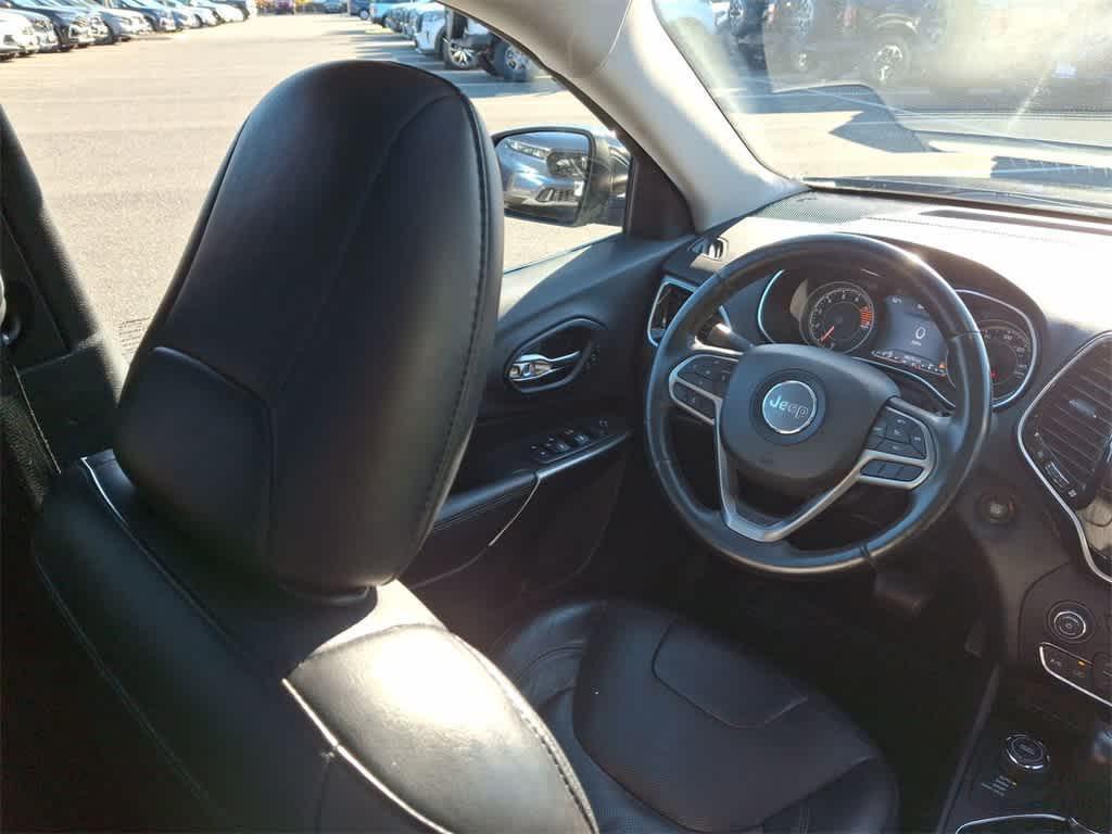 used 2019 Jeep Cherokee car, priced at $17,888