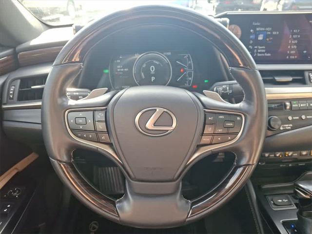 used 2019 Lexus ES 300h car, priced at $26,495