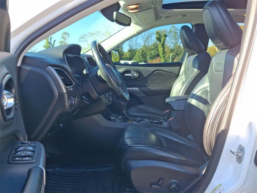 used 2019 Jeep Cherokee car, priced at $12,795