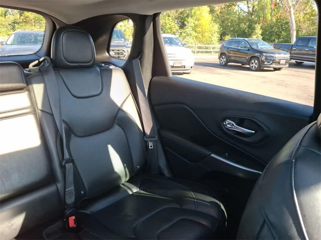 used 2019 Jeep Cherokee car, priced at $12,795