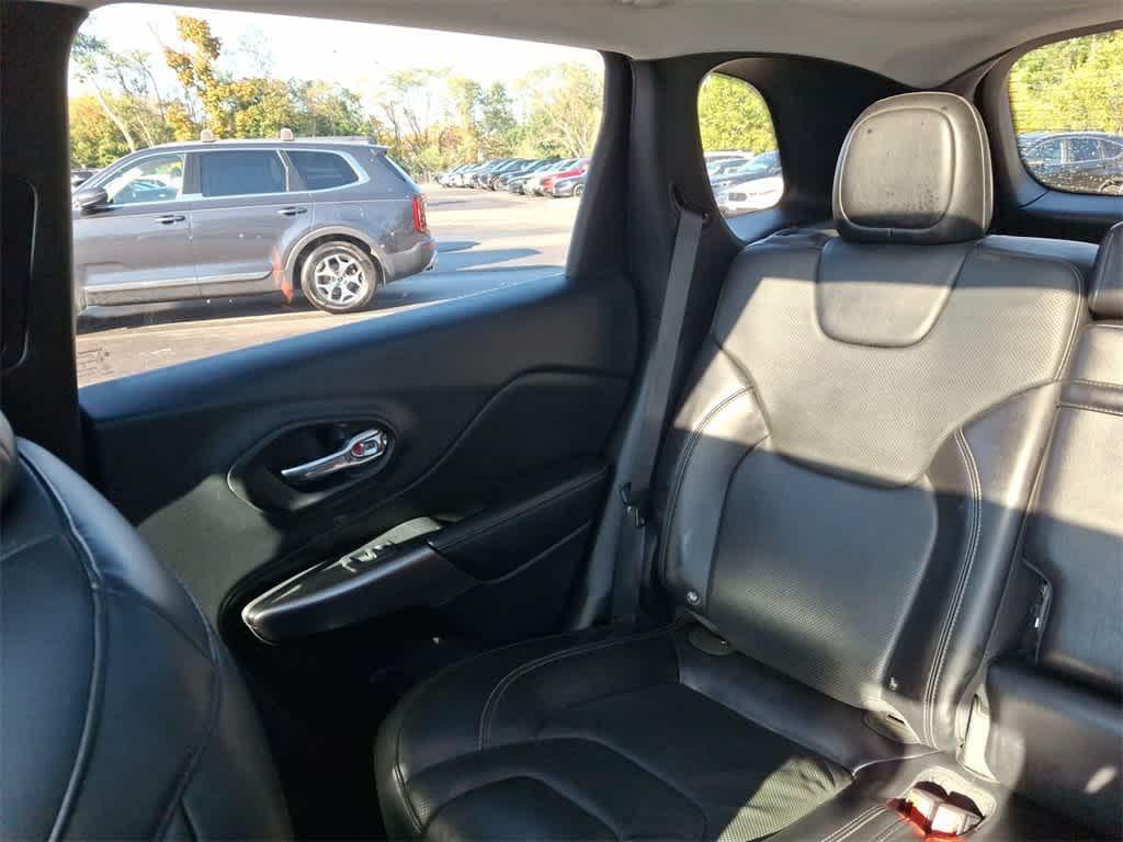 used 2019 Jeep Cherokee car, priced at $12,795