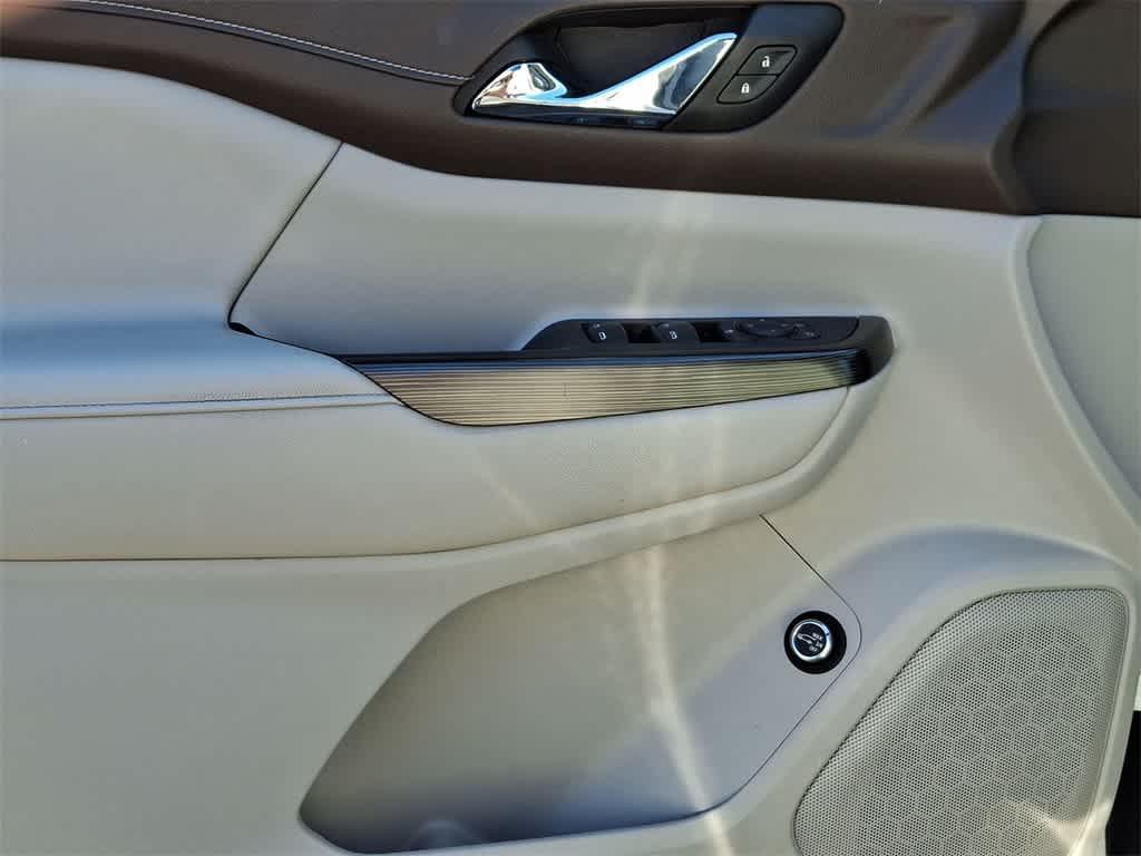 used 2021 GMC Acadia car, priced at $22,500