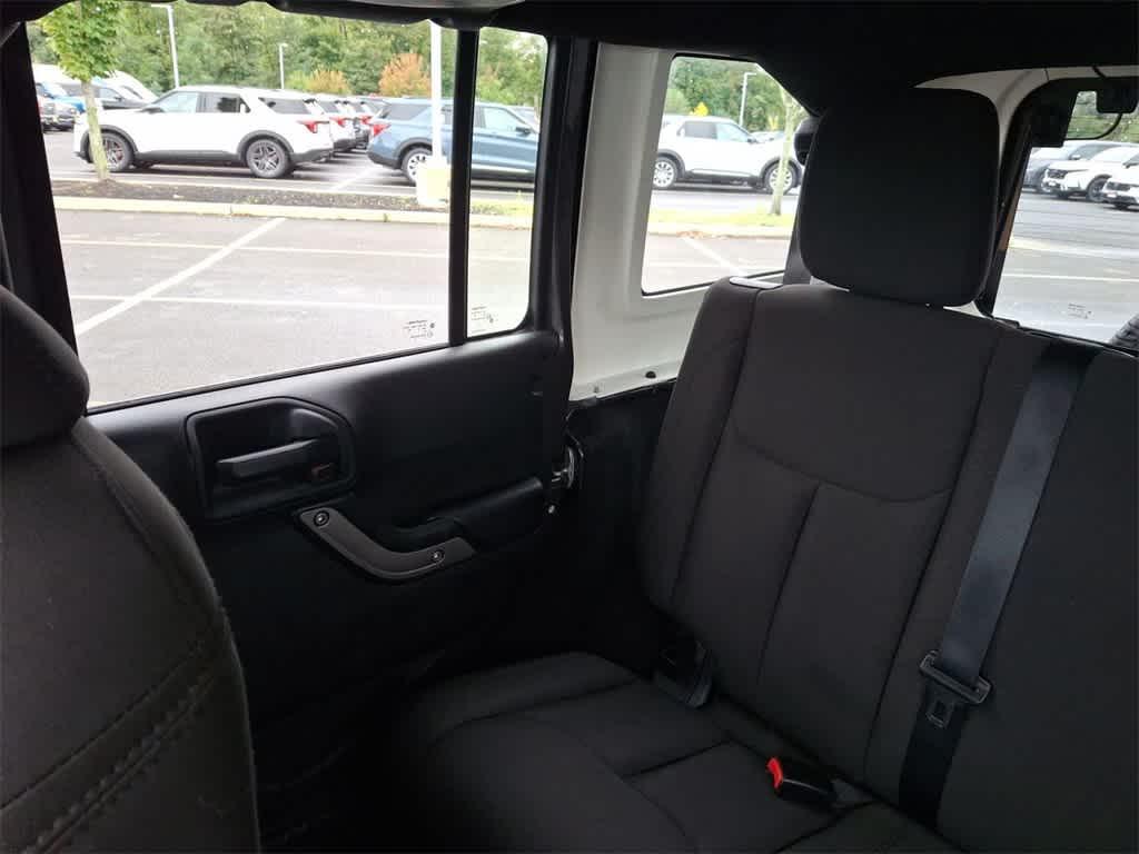used 2014 Jeep Wrangler Unlimited car, priced at $15,567