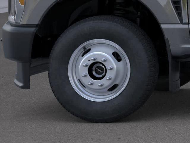 new 2025 Ford F-350 car, priced at $71,925
