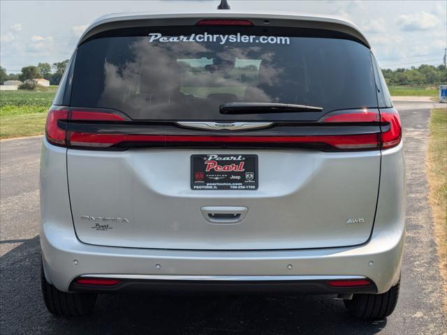 new 2024 Chrysler Pacifica car, priced at $40,358