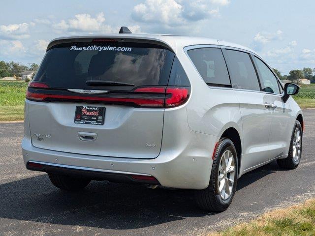 new 2024 Chrysler Pacifica car, priced at $45,108