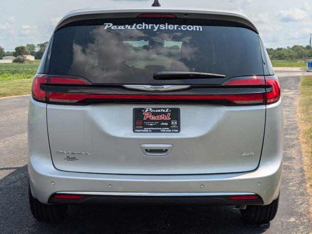 new 2024 Chrysler Pacifica car, priced at $45,108