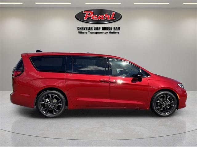 new 2026 Chrysler Pacifica car, priced at $45,775