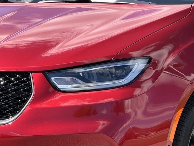 new 2026 Chrysler Pacifica car, priced at $45,775