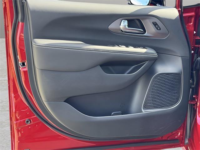 new 2026 Chrysler Pacifica car, priced at $45,775