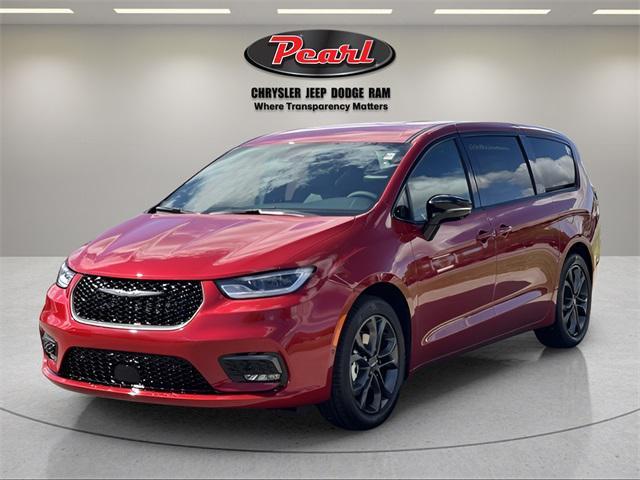 new 2026 Chrysler Pacifica car, priced at $45,775