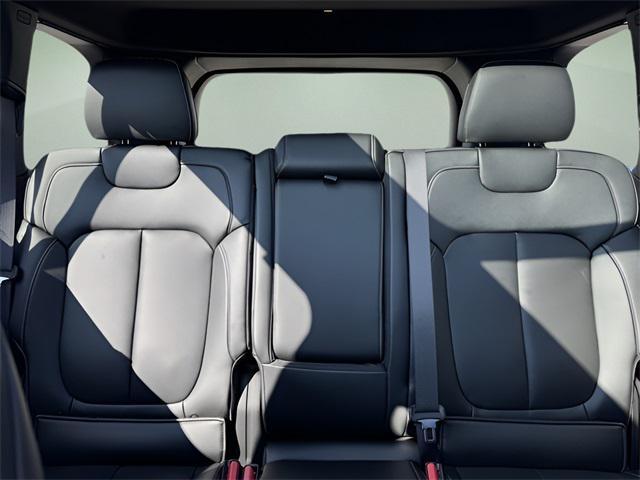 new 2025 Jeep Grand Cherokee car, priced at $46,365