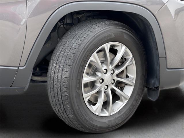 used 2019 Jeep Cherokee car, priced at $13,500