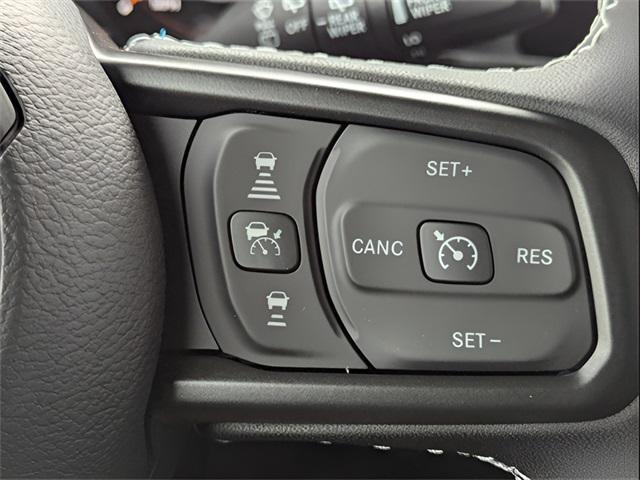 new 2025 Jeep Wrangler car, priced at $41,927