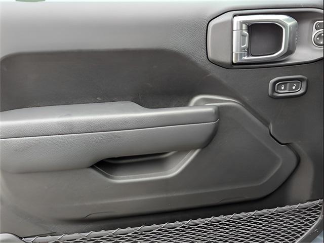 new 2025 Jeep Wrangler car, priced at $41,927