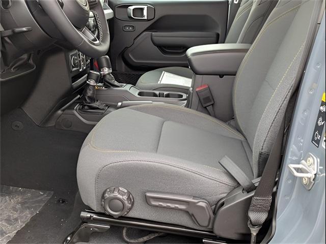 new 2025 Jeep Wrangler car, priced at $41,927