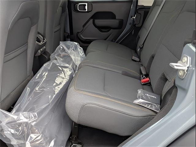 new 2025 Jeep Wrangler car, priced at $41,927