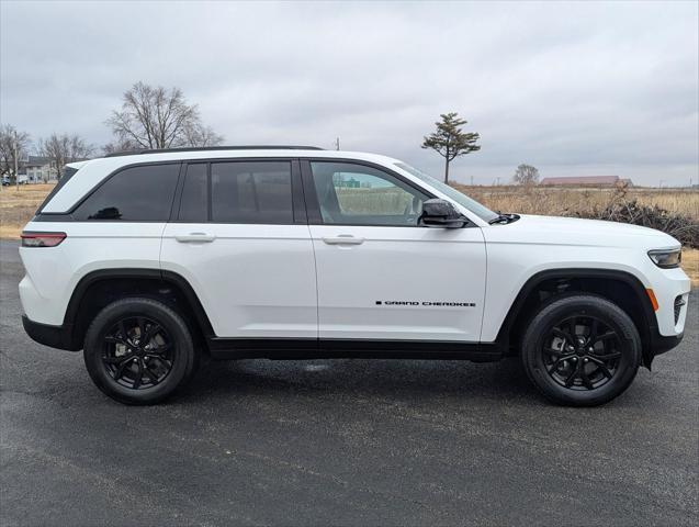 used 2024 Jeep Grand Cherokee car, priced at $37,500