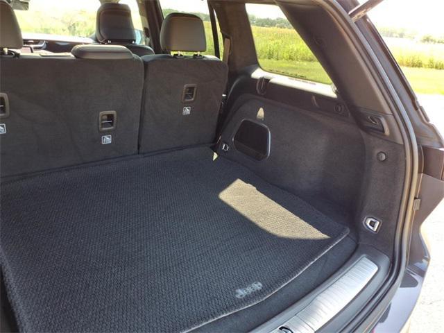 used 2022 Jeep Grand Cherokee car, priced at $43,722