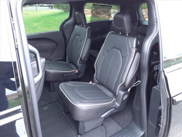 new 2025 Chrysler Pacifica car, priced at $49,961
